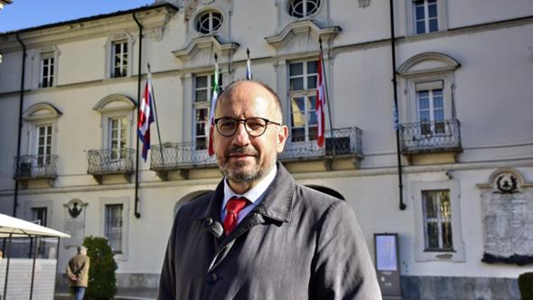 Rasero getta la spugna, lascia la presidenza della Banca d’Asti