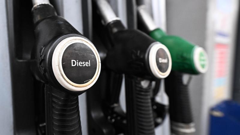 Carburanti, un’altra proroga per il diesel: sul tavolo anche lo sconto per i redditi bassi