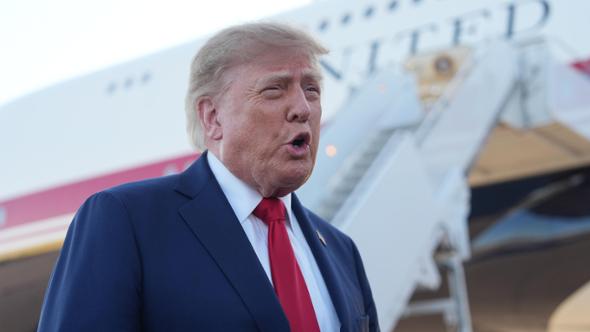 Trump minaccia l’Europa sull’asse con il Canada: “Dazi molto elevati o stop agli scambi”
