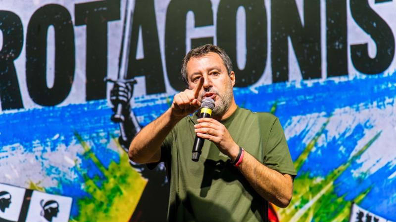 Salvini chiude la porta ai nordisti: “La Lega vince solo quando è unita”