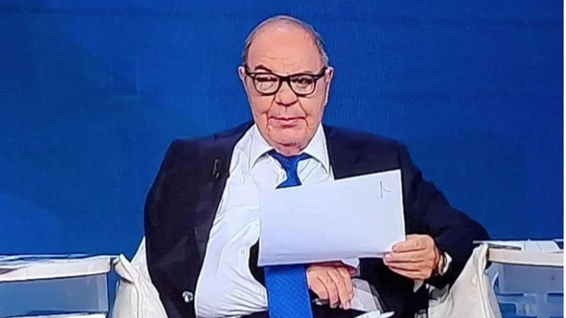 Bruno Vespa in onda con braccio fasciato e occhio gonfio: “Una rovinosa caduta”
