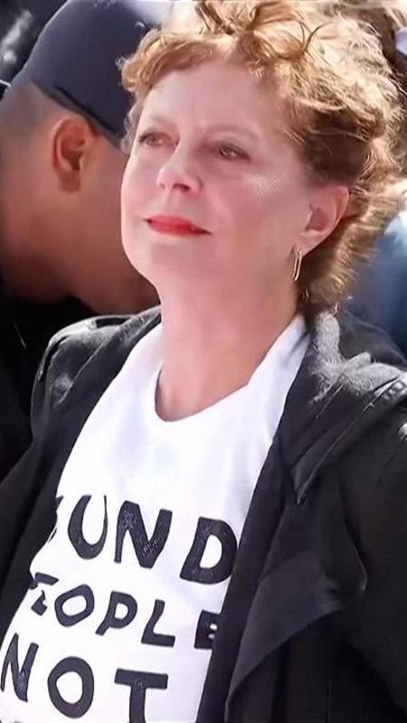 Arresto di Susan Sarandon durante una protesta all'ONU