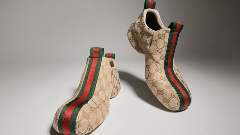 Gucci produce le prime scarpe in Cina