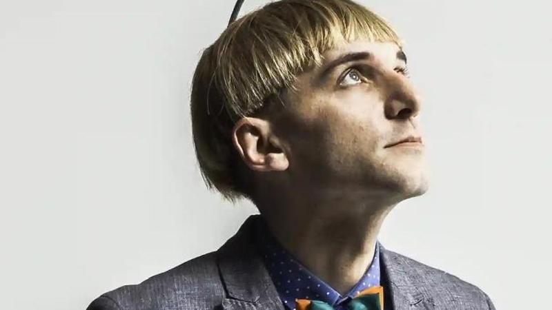 “Mi presento: sono Neil, il primo cyborg 


che supera ogni confine”