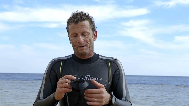 Il re dell’apnea Pelizzari a Bordighera per un weekend dedicato a stage in mare e piscina