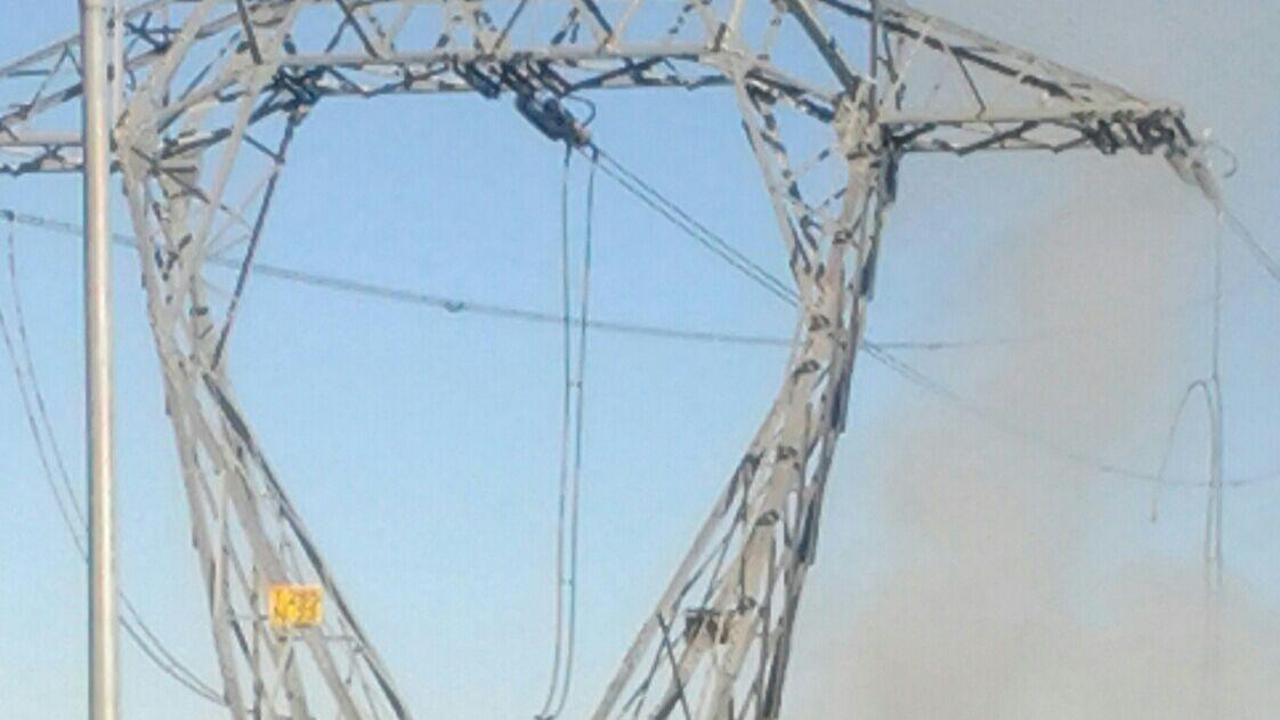 Lodi, 15enne morto folgorato su un traliccio nel lodigiano, ipotesi incidente per sfida social