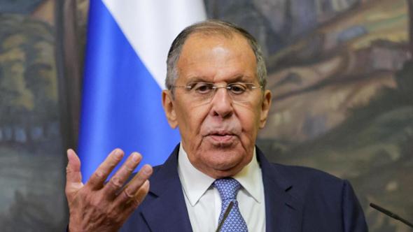 Wadephul a Lavrov: “Mettete fine alla guerra. E cessate gli attacchi a Germania e alleati”