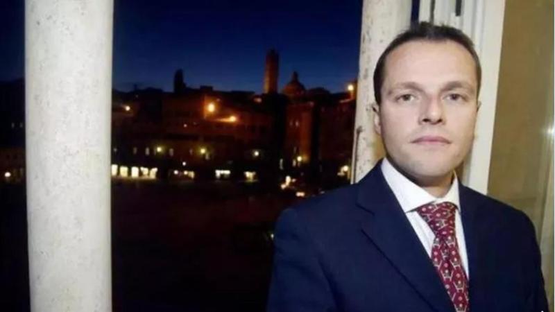 David Rossi, la svolta dei Ris: “Due persone nel vicolo, soccorsi bloccati”