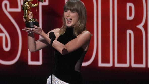 Taylor Swift da record agli MTV Awards con "The Fate of Ophelia": ecco a chi dedica il premio