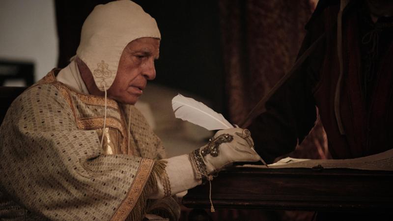 Michele Placido riabilita Celestino V: “Il mio Papa forte e gentile”