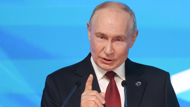 Putin: “Le esercitazioni nel Baltico sono un’escalation. Siamo pronti a difenderci”