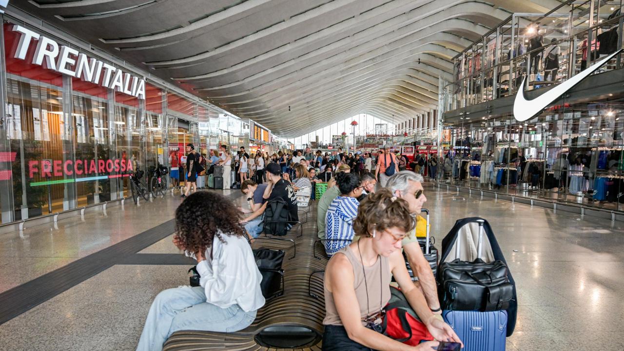 Oggi lo sciopero generale: disagi per trasporti, scuola e sanità. Ecco modalità e orari