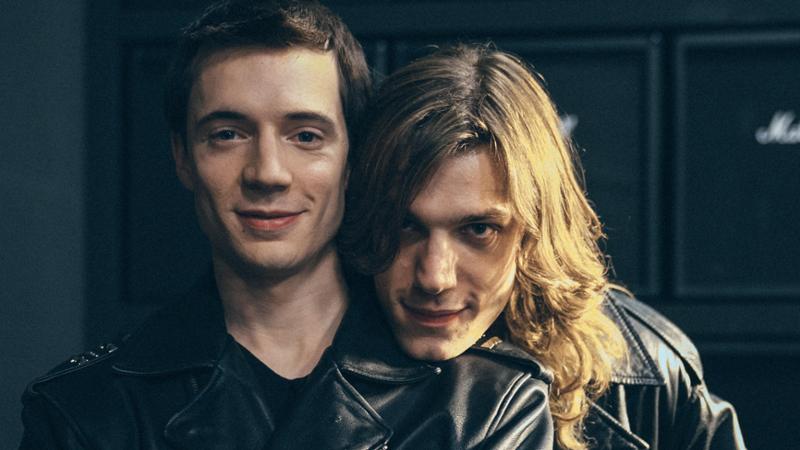 La storia del duo musicale 883 in una serie televisiva