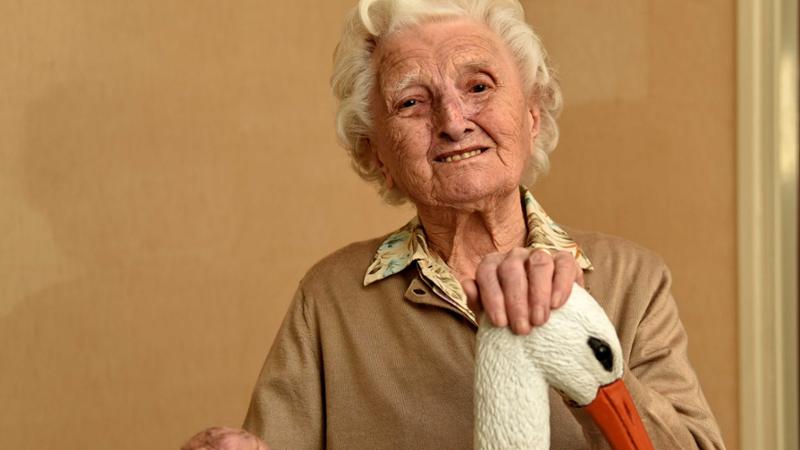 Muore a 110 anni Maria Elvia Conti, l’ostetrica dei record “mamma delle mamme”