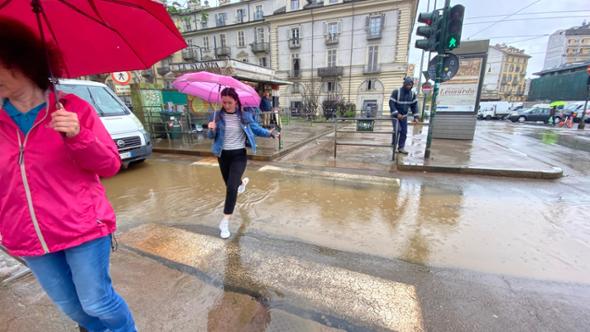 Arriva l’autunno: da domani piogge, temporali e temperature in calo. Le previsioni città per città