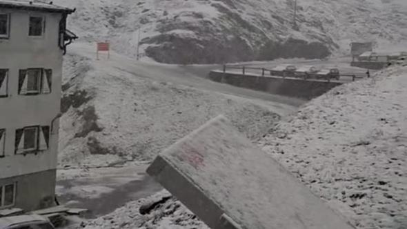 Prima nevicata autunnale al Passo dello Stelvio