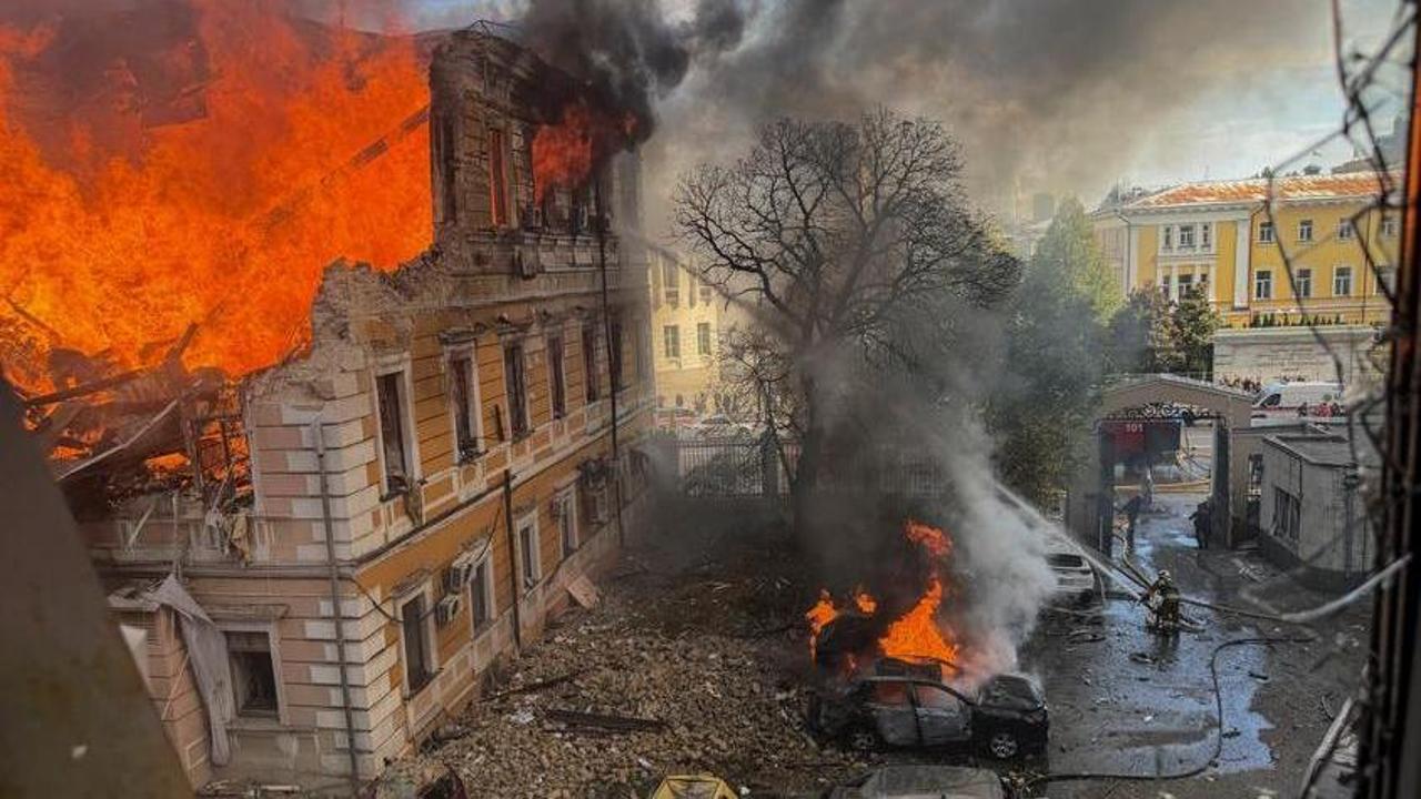 Kiev si prepara all’inverno: “Mai girare senza lacci emostatici in tasca”