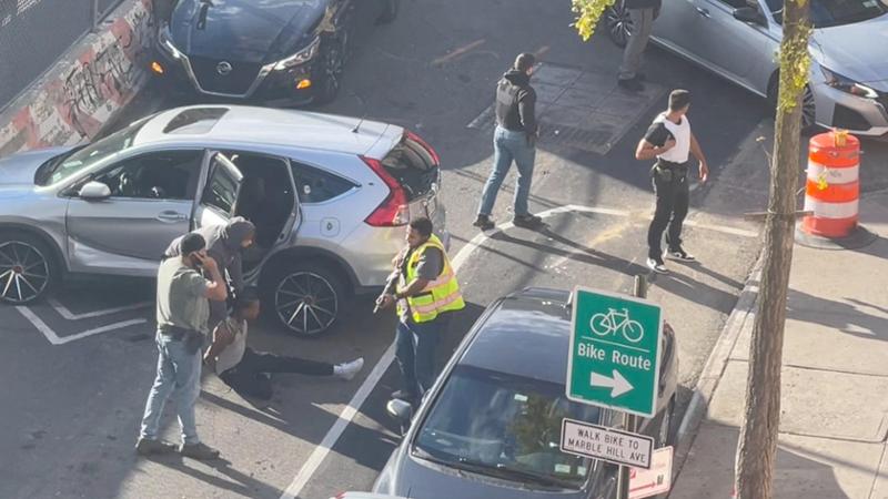 L’Ice ha ferito un uomo a New York, Mamdami protesta: “Chiederò a Trump lo stop delle operazioni”