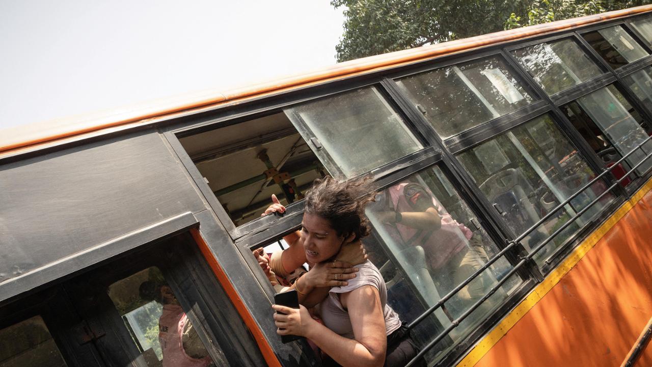 India, il Partito delle blatte contro Modi: migliaia di manifestanti fermati a New Delhi