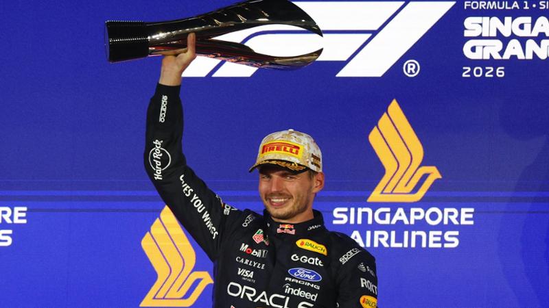 Gp Singapore: trionfo Verstappen su Leclerc, Antonelli ha il primo match-point per il titolo
