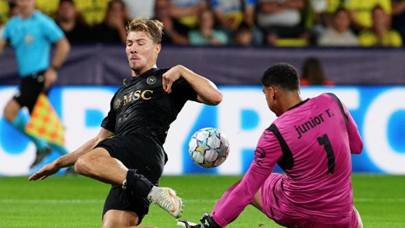 Napoli, altra delusione in Europa: il Villarreal rimonta e vince 3-1