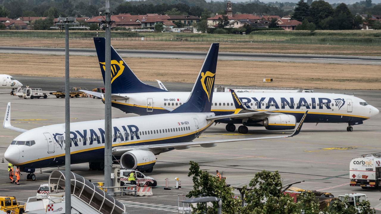 Voli bloccati in diversi aeroporti, tra cui Torino, Roma, Milano. L’Enav: anomalie sulla rete dati