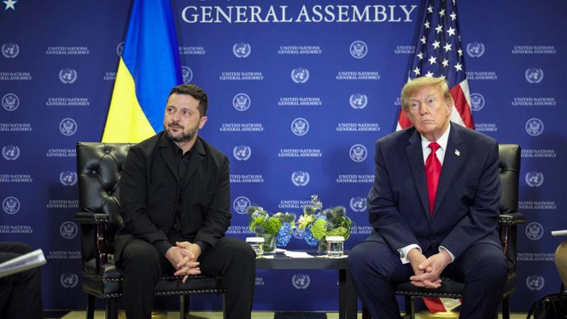 Trump congela le sanzioni alla Russia. L’ira di Zelensky: “Premia l’aggressore”