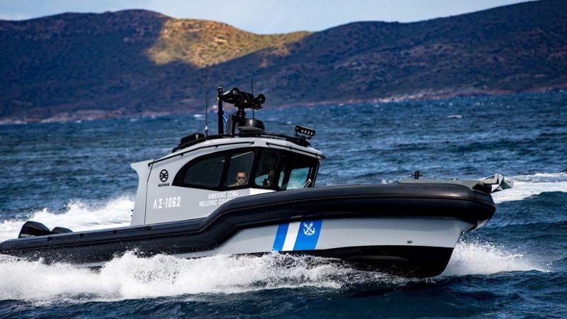 Migranti, dodici morti nell’Egeo: scontro con una motovedetta e una barca capovolta