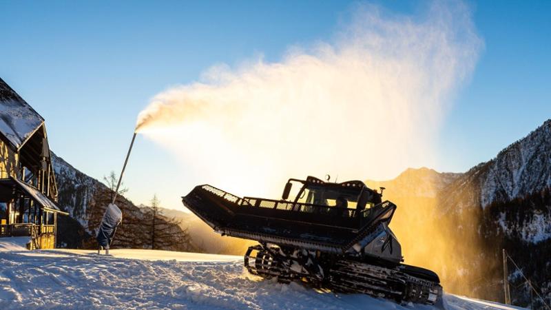 Stangata sullo sci in Valle d’Aosta, lo skipass regionale sfiora i 1.600 euro: “Rincari inevitabili”