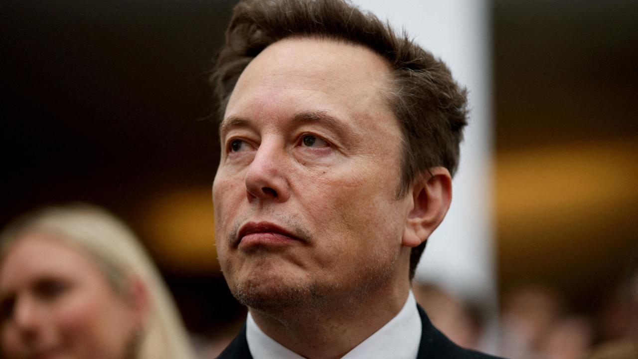 Conti record per SpaceX, Elon Musk approva la fusione con Tesla: “Valutazioni già in corso”