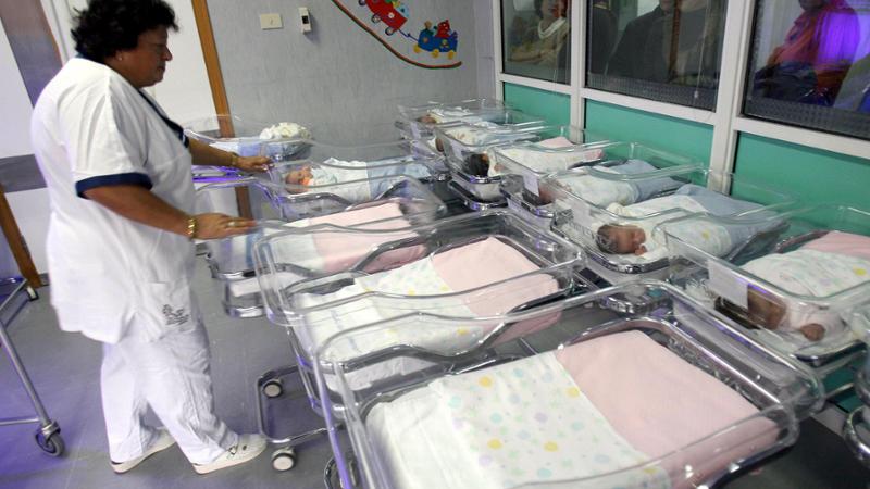Congedo maternità, cambia tutto: l’Inps prepara la pratica automaticamente, senza più fare domanda