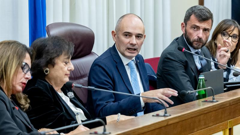 Morte di David Rossi, il legale di Mussari attacca la Commissione parlamentare. Il Pd contro Vinci
