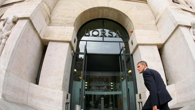 Borse europee a picco, Milano perde il 2%. Vola il petrolio, spread a 127: cosa sta succedendo