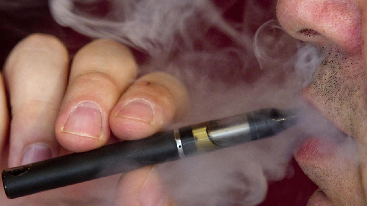 Boom di prodotti falsi, l’Italia è l’hub europeo. La novità  delle sigarette elettroniche