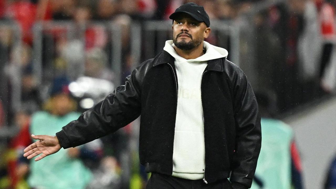 Kompany collassa durante l’allenamento del Bayern per un’infezione virale: trasferito in ospedale