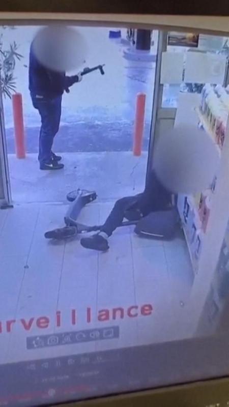 Video shock della sparatoria vicino a Parigi