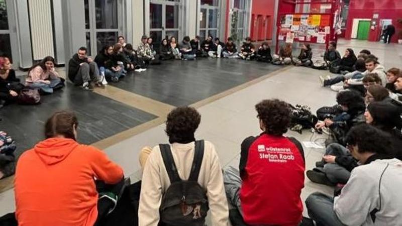 Occupato il Campus Einaudi a Torino