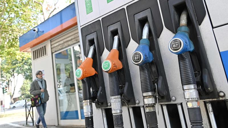 Gasolio, torna il taglio delle accise fino al 7 novembre: quanto si risparmia