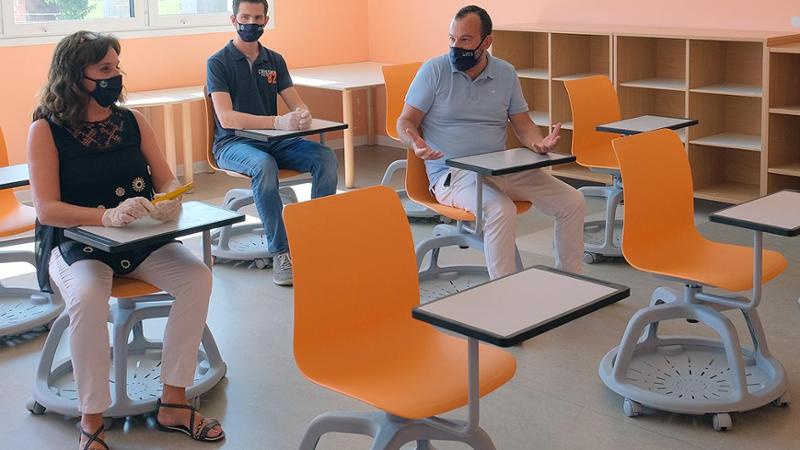 A Lozzo Atestino I Banchi Con Le Rotelle Servono Per Le Classi Pi 