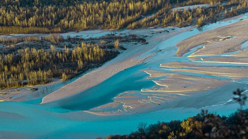 Una guida per conoscere da vicino fiumi e laghi del Friuli Venezia