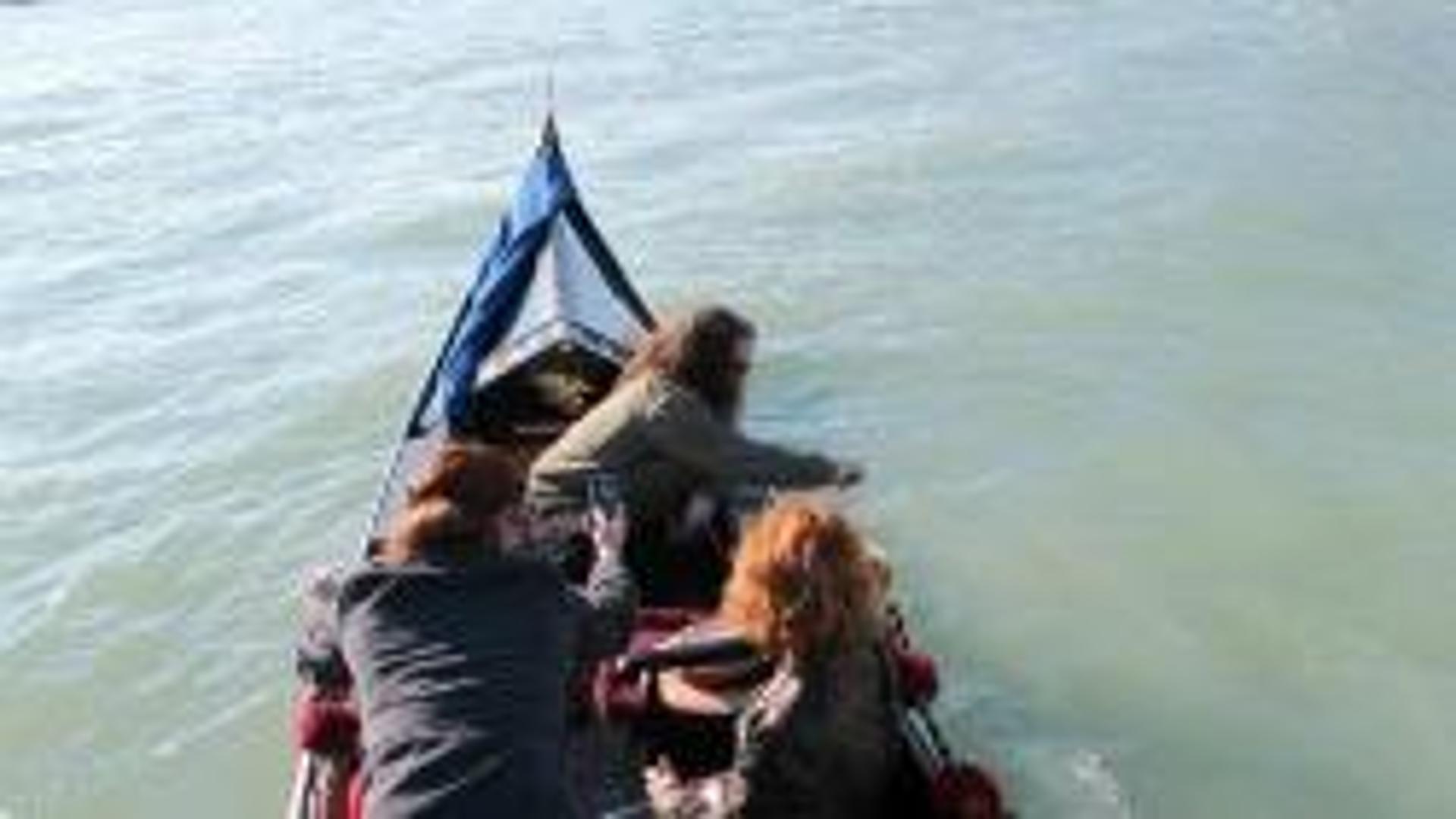Venezia La Prima Dispersione Di Ceneri In Mare La Nuova Venezia